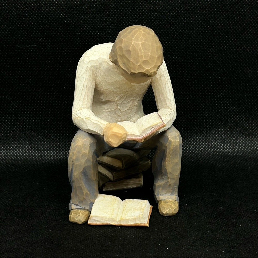 New in box Willow Tree Quest figurine